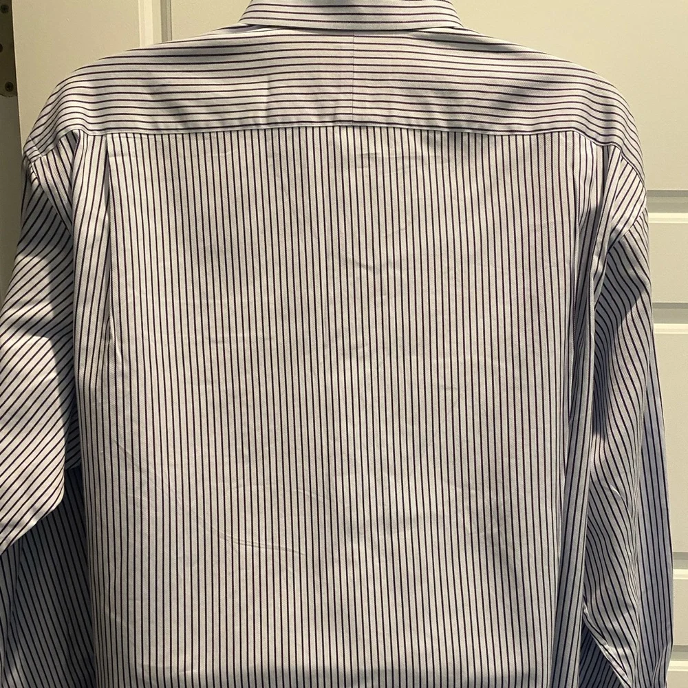 Tommy Bahama Men’s Shirt Size 18/34-35 Purple Stripes on White; Dress Attire - Picture 3 of 5